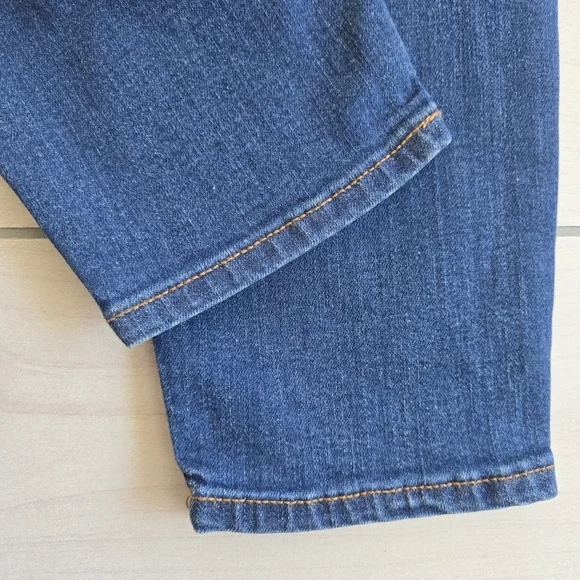 NWT GAP Curvy True Skinny Stretch Jeans Blue Distressed Knees - Picture 7 of 15